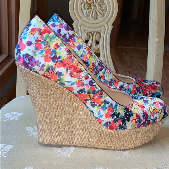Shoes - EUC Floral print satin-like platform wedges - 11